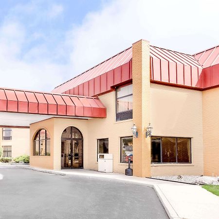 Days Inn & Suites By Wyndham Kalamazoo Zewnętrze zdjęcie